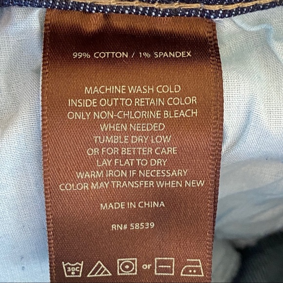 Kut from the Kloth | Gidget Fray Denim Shorts - Picture 7 of 10